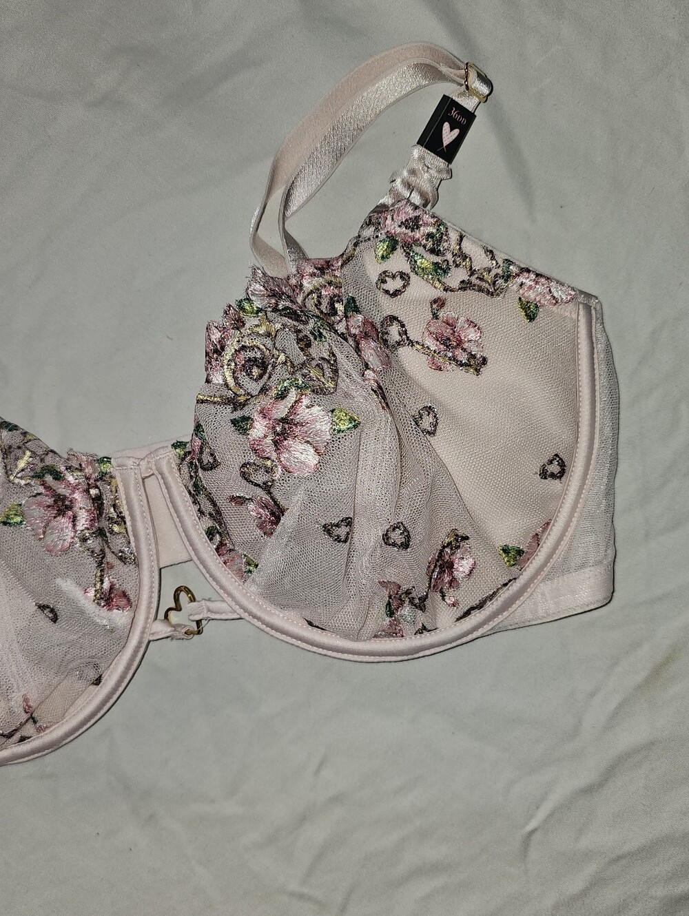 Victoria's Secret Blush Pink Floral Embroidered Underwire Bra